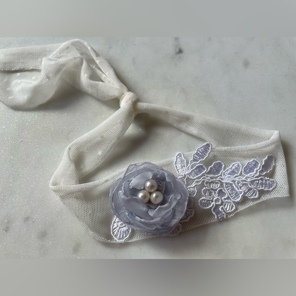 ‘Elloette’ Ivory Dotted Mesh & Blue Floral Lace Tie-Back Headband - Picture 5 of 5